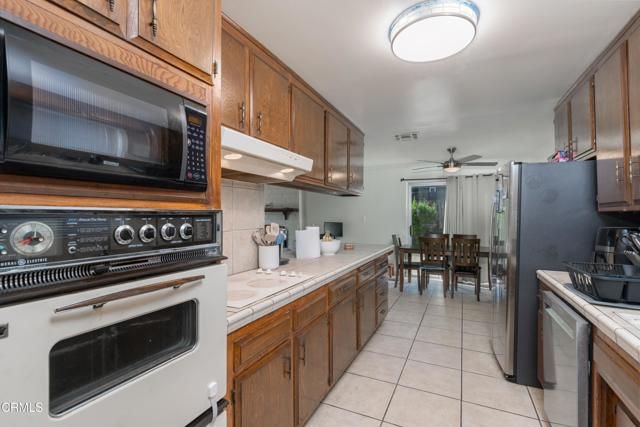 2804 Hempstead Lane, Bakersfield, CA 93309