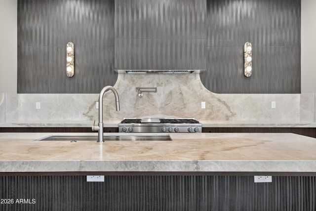7615 N 22ND Place, Phoenix, AZ 85020
