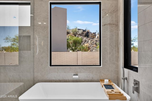 7615 N 22ND Place, Phoenix, AZ 85020