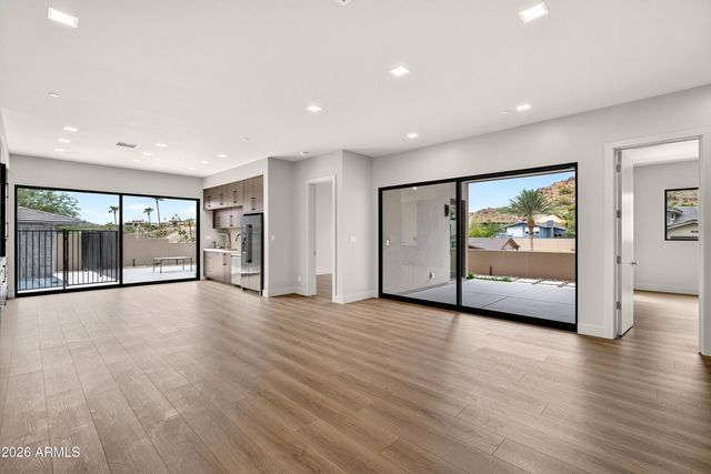 7615 N 22ND Place, Phoenix, AZ 85020