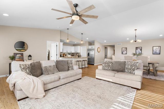 420 Foxtail Drive, Freeburg, IL 62243