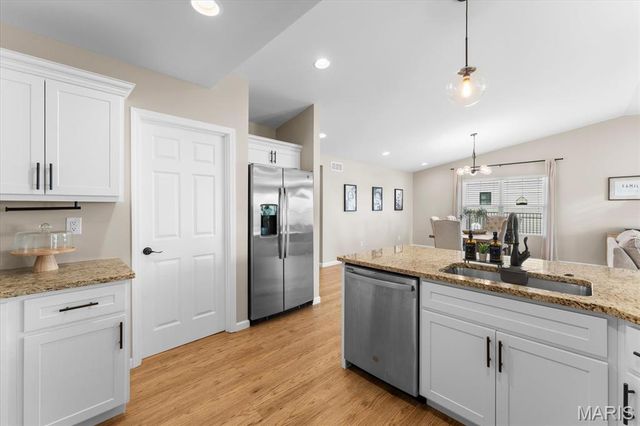 420 Foxtail Drive, Freeburg, IL 62243