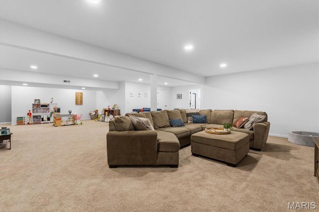 420 Foxtail Drive, Freeburg, IL 62243