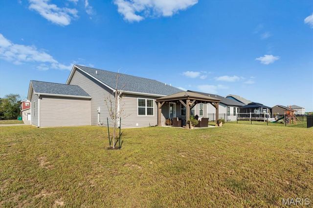 420 Foxtail Drive, Freeburg, IL 62243