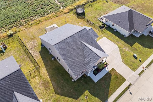 420 Foxtail Drive, Freeburg, IL 62243