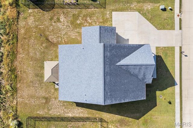 420 Foxtail Drive, Freeburg, IL 62243