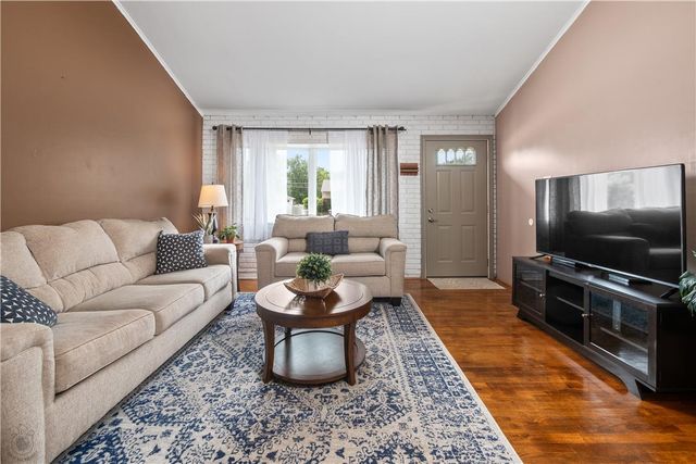 1906 Robin Way, Bethlehem City, PA 18018