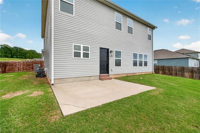 395 Worley Street, Huntsville, AR 72740