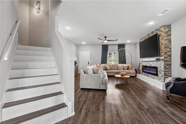 395 Worley Street, Huntsville, AR 72740