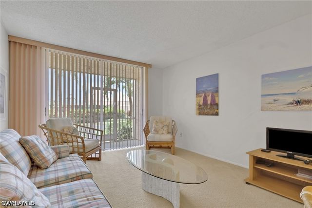 200 Forest Lakes BLVD 108, Naples, FL 34105