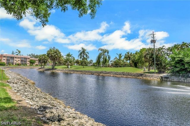 200 Forest Lakes BLVD 108, Naples, FL 34105