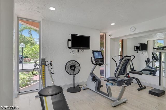 200 Forest Lakes BLVD 108, Naples, FL 34105
