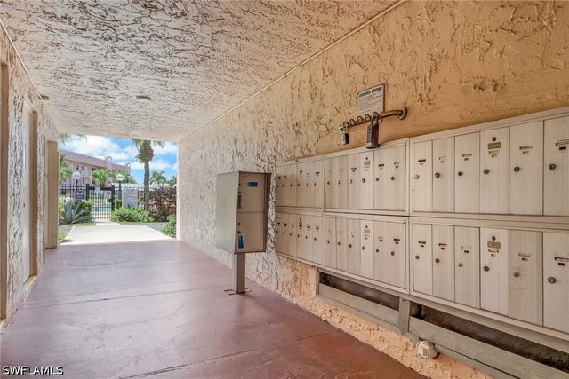 200 Forest Lakes BLVD 108, Naples, FL 34105