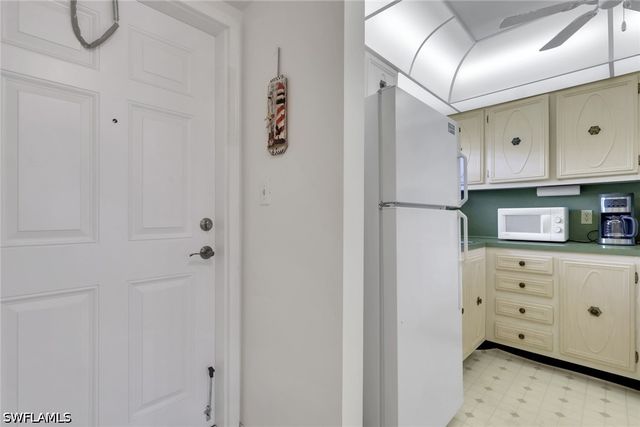 200 Forest Lakes BLVD 108, Naples, FL 34105