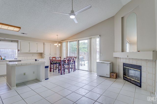 6208 Quaking Aspen Street, Bakersfield, CA 93313