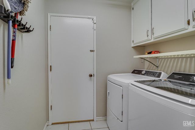 6208 Quaking Aspen Street, Bakersfield, CA 93313