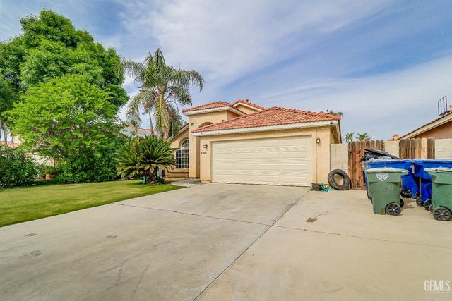 6208 Quaking Aspen Street, Bakersfield, CA 93313