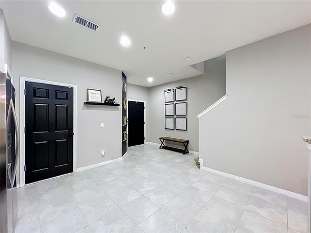 1084 PAVIA DRIVE, Apopka, FL 32703