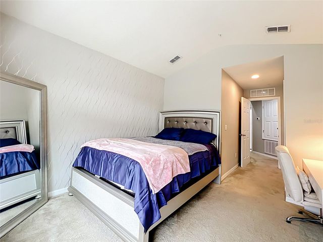 1084 PAVIA DRIVE, Apopka, FL 32703