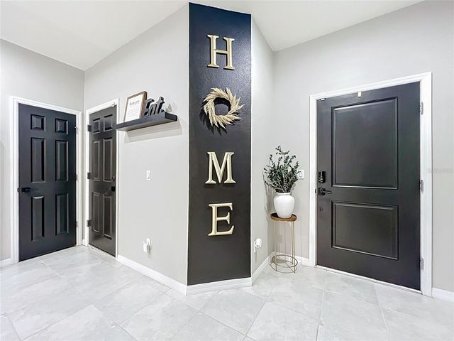 1084 PAVIA DRIVE, Apopka, FL 32703