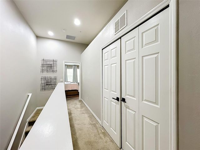 1084 PAVIA DRIVE, Apopka, FL 32703