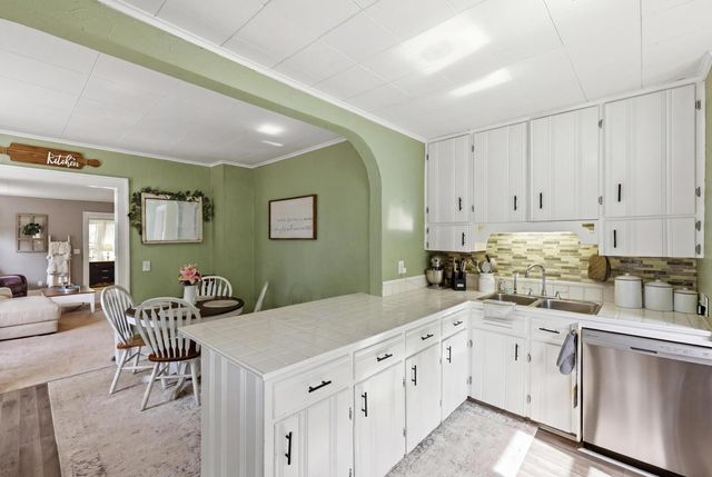 1021 West Street, Three Rivers, MI 49093