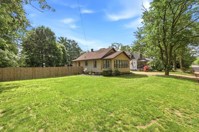 1021 West Street, Three Rivers, MI 49093