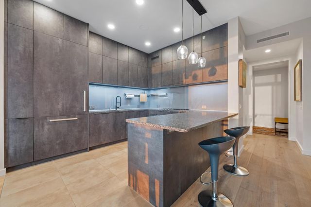 202 Nueces ST 1607, Austin, TX 78701