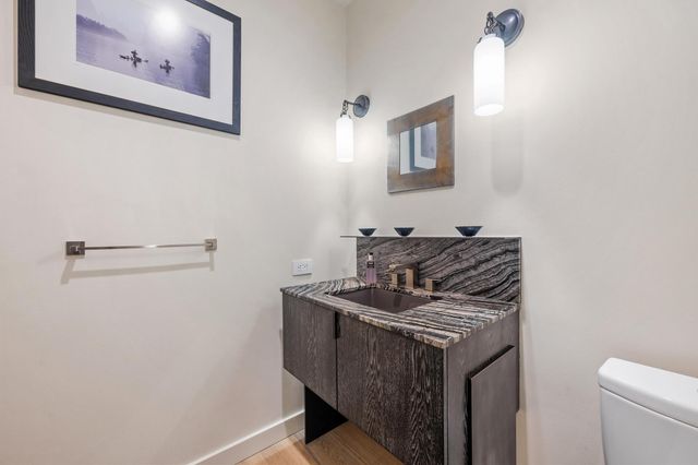 202 Nueces ST 1607, Austin, TX 78701