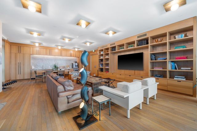 202 Nueces ST 1607, Austin, TX 78701