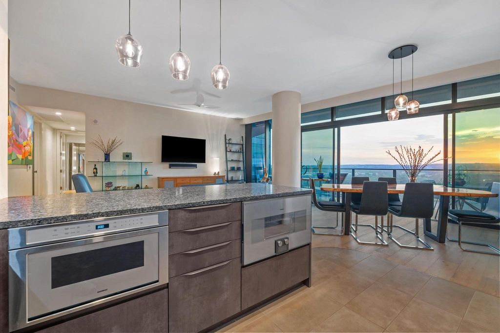 202 Nueces ST 1607, Austin, TX 78701