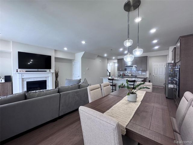 1434 Superior Drive, Milford, MI 48381