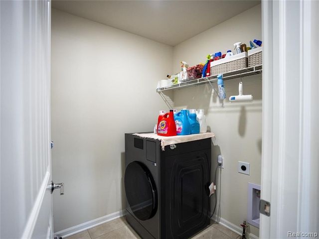 1434 Superior Drive, Milford, MI 48381