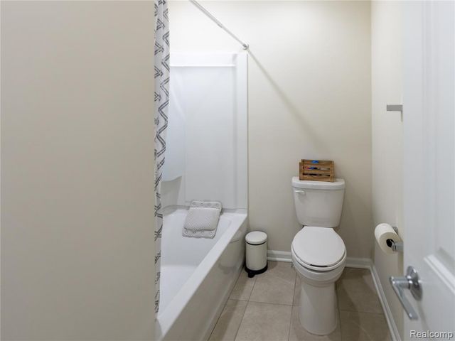 1434 Superior Drive, Milford, MI 48381