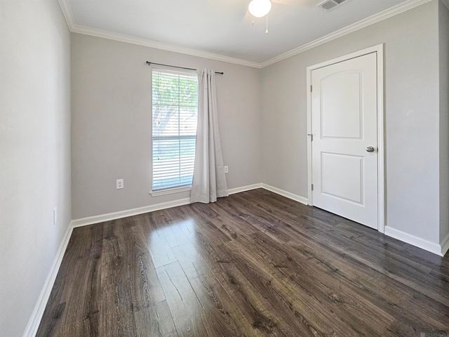 13492 Prairie Ln, Walker, LA 70785