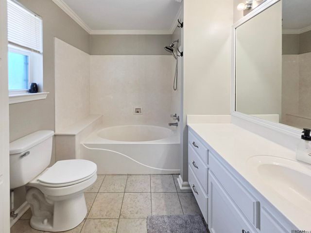 13492 Prairie Ln, Walker, LA 70785