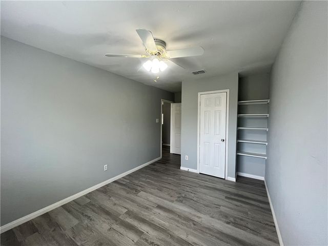 3034 Twin Creek Dr, Corpus Christi, TX 78414