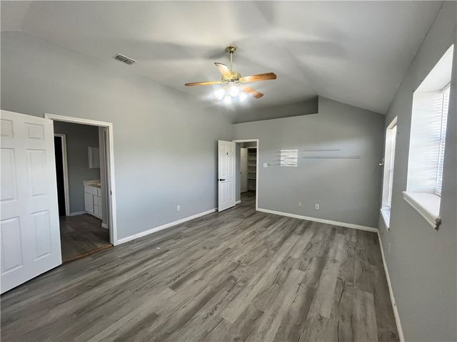 3034 Twin Creek Dr, Corpus Christi, TX 78414