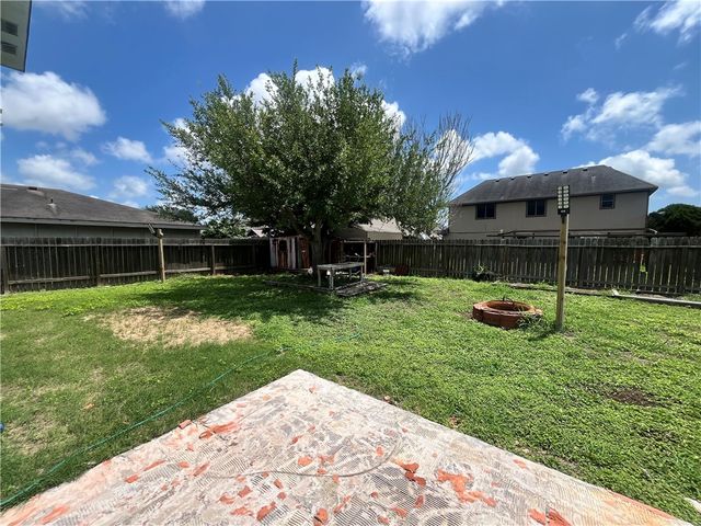 3034 Twin Creek Dr, Corpus Christi, TX 78414