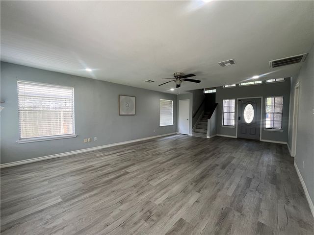 3034 Twin Creek Dr, Corpus Christi, TX 78414