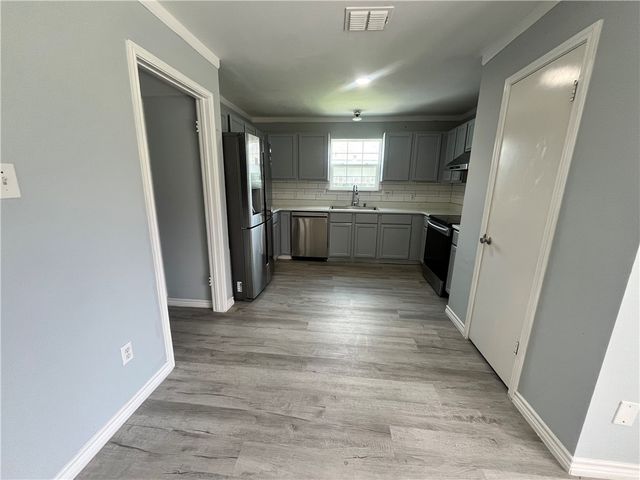3034 Twin Creek Dr, Corpus Christi, TX 78414