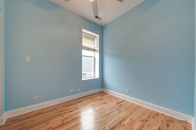 4348 N Sacramento Avenue 3, Chicago, IL 60618