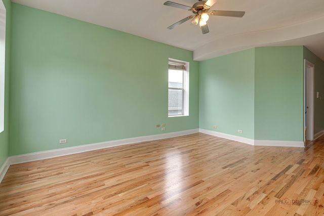 4348 N Sacramento Avenue 3, Chicago, IL 60618