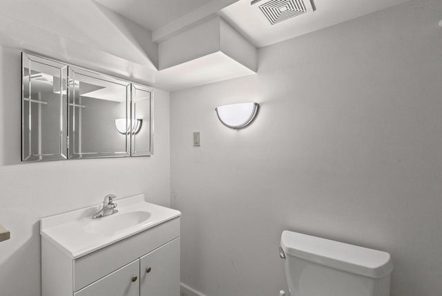 822 S 56th STREET, West Allis, WI 53214