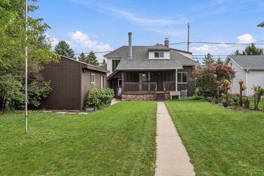822 S 56th STREET, West Allis, WI 53214