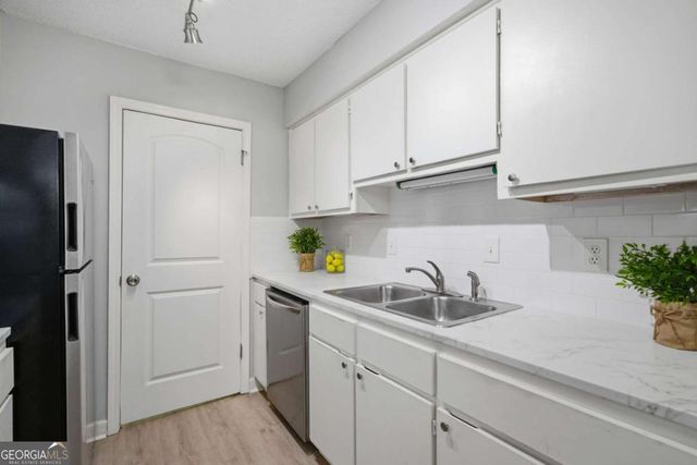 1015 Wingate Way, Atlanta, GA 30350