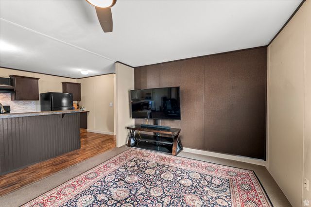 219 E DETROITER CIR, Murray, UT 84107