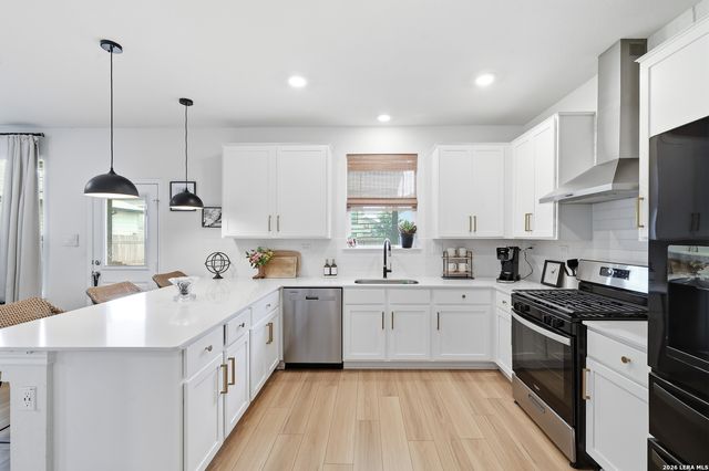 14454 CALAVERAS CV, Elmendorf, TX 78112