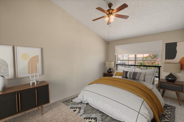 1523 Creek Bank Lane, Arlington, TX 76014
