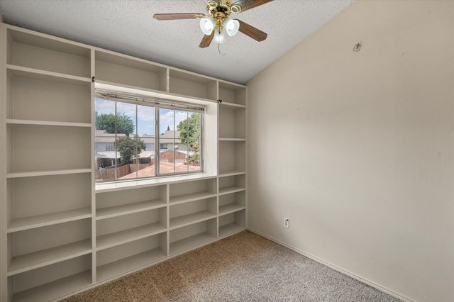 1523 Creek Bank Lane, Arlington, TX 76014